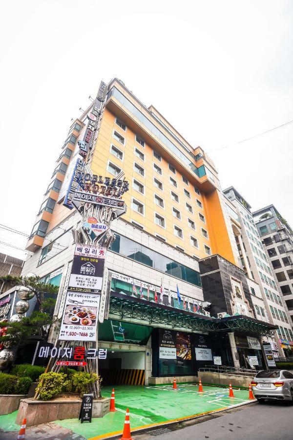 Hotel Noblesse Seoul Exteriör bild
