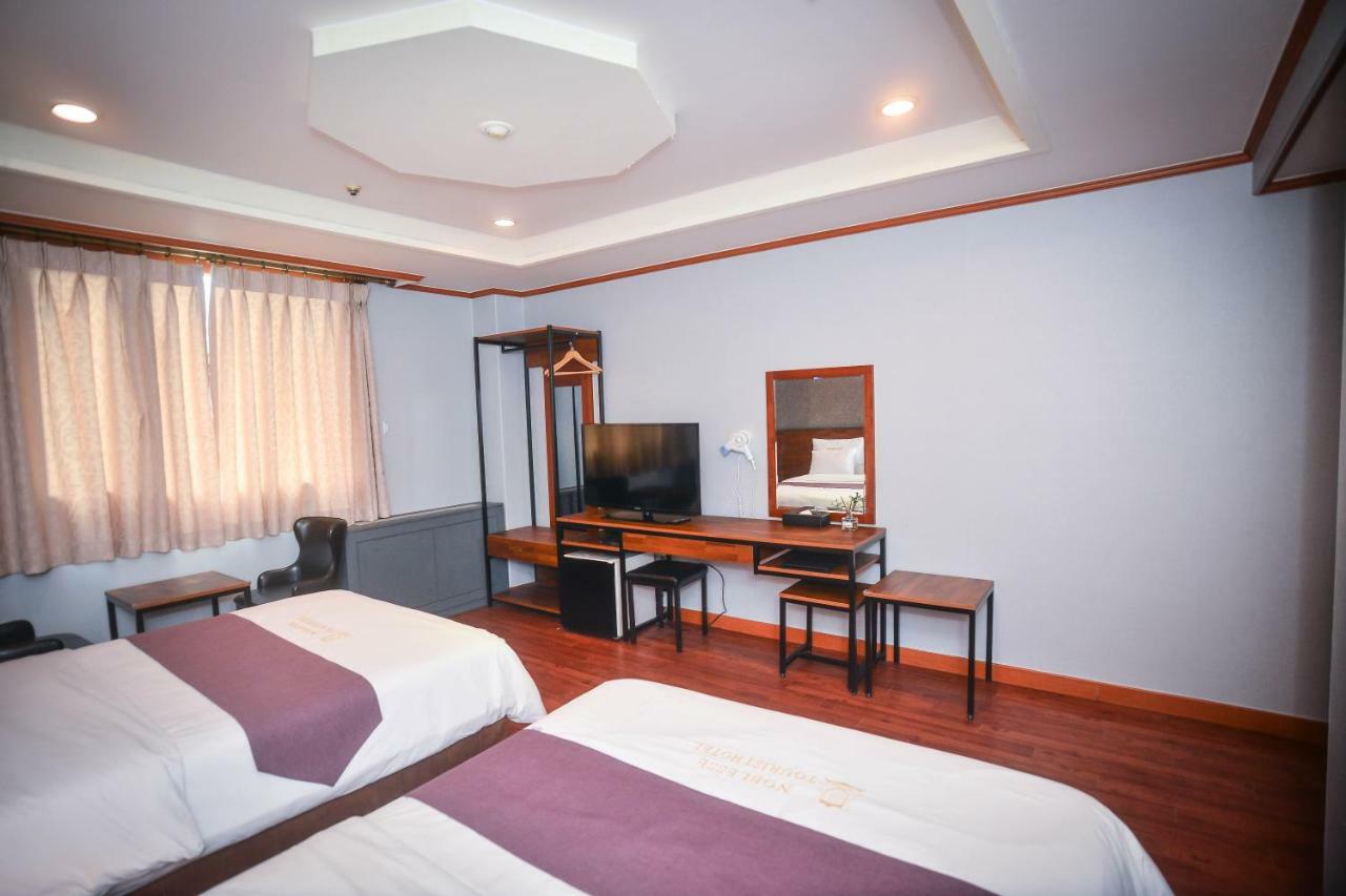 Hotel Noblesse Seoul Exteriör bild