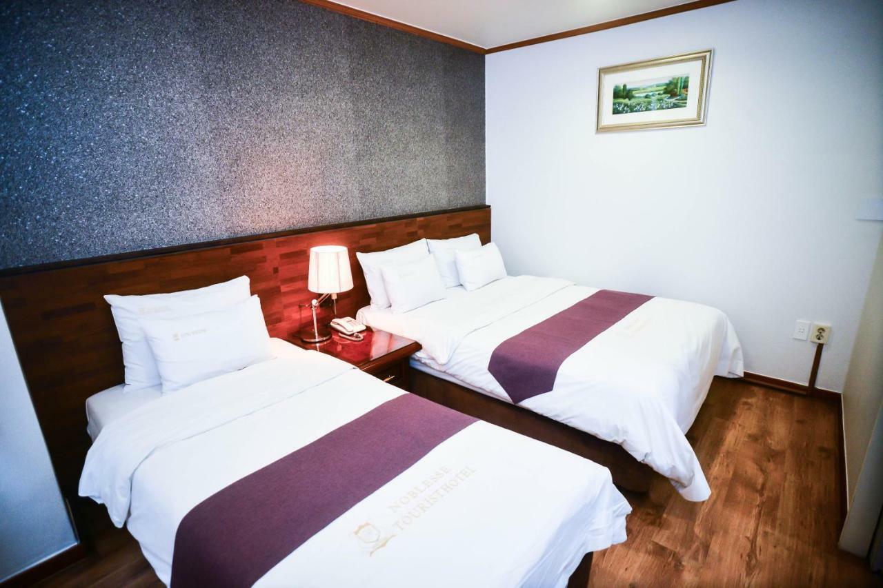 Hotel Noblesse Seoul Exteriör bild
